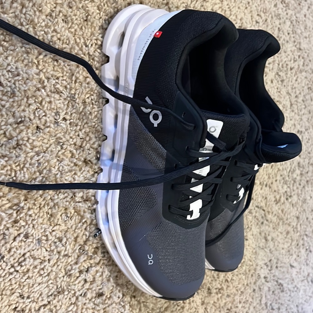 Men’s On Cloudrunner Running Shoes